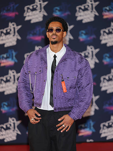 Dr Yaro Lavender Cropped Jacket Look – NRJ Music Awards 2025