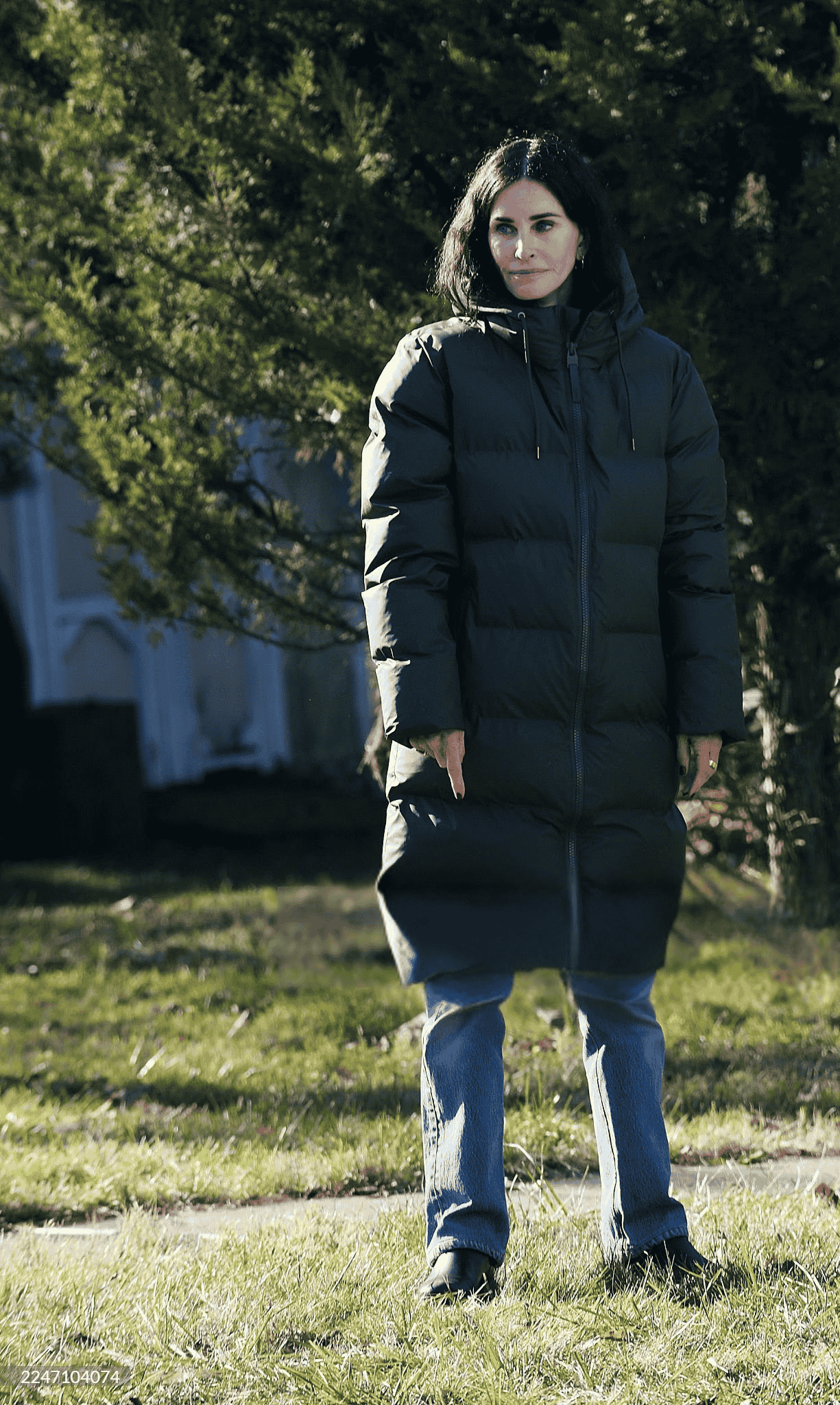 Courteney Cox’s Forest Green Puffer Coat Look Breakdown